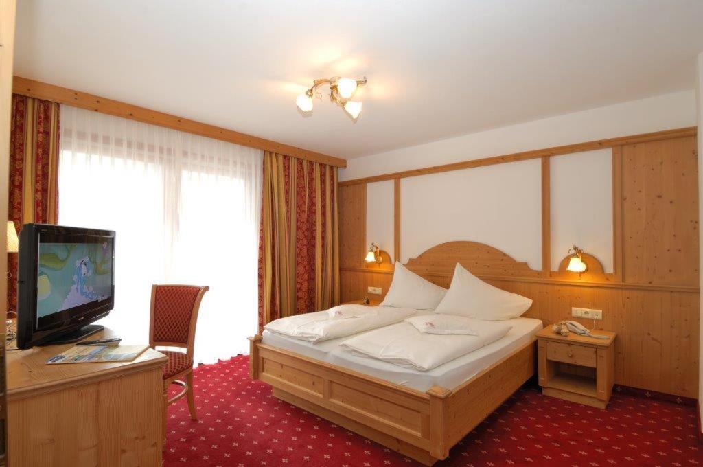 Hotel Rosslaufhof Кастельротто Экстерьер фото